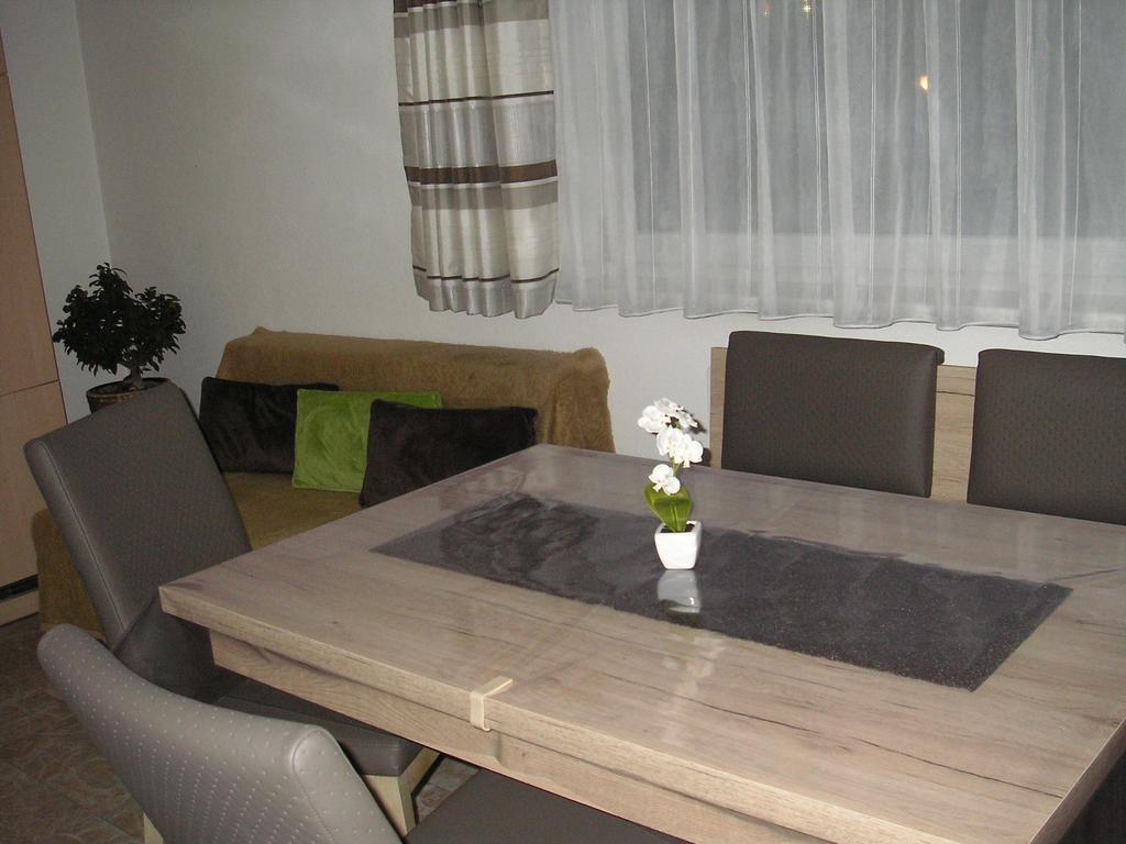 Haus Daniel Apartment Нойщифт им Щубайтал Стая снимка